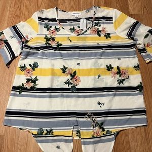 Dress barn floral blouse with tag!
